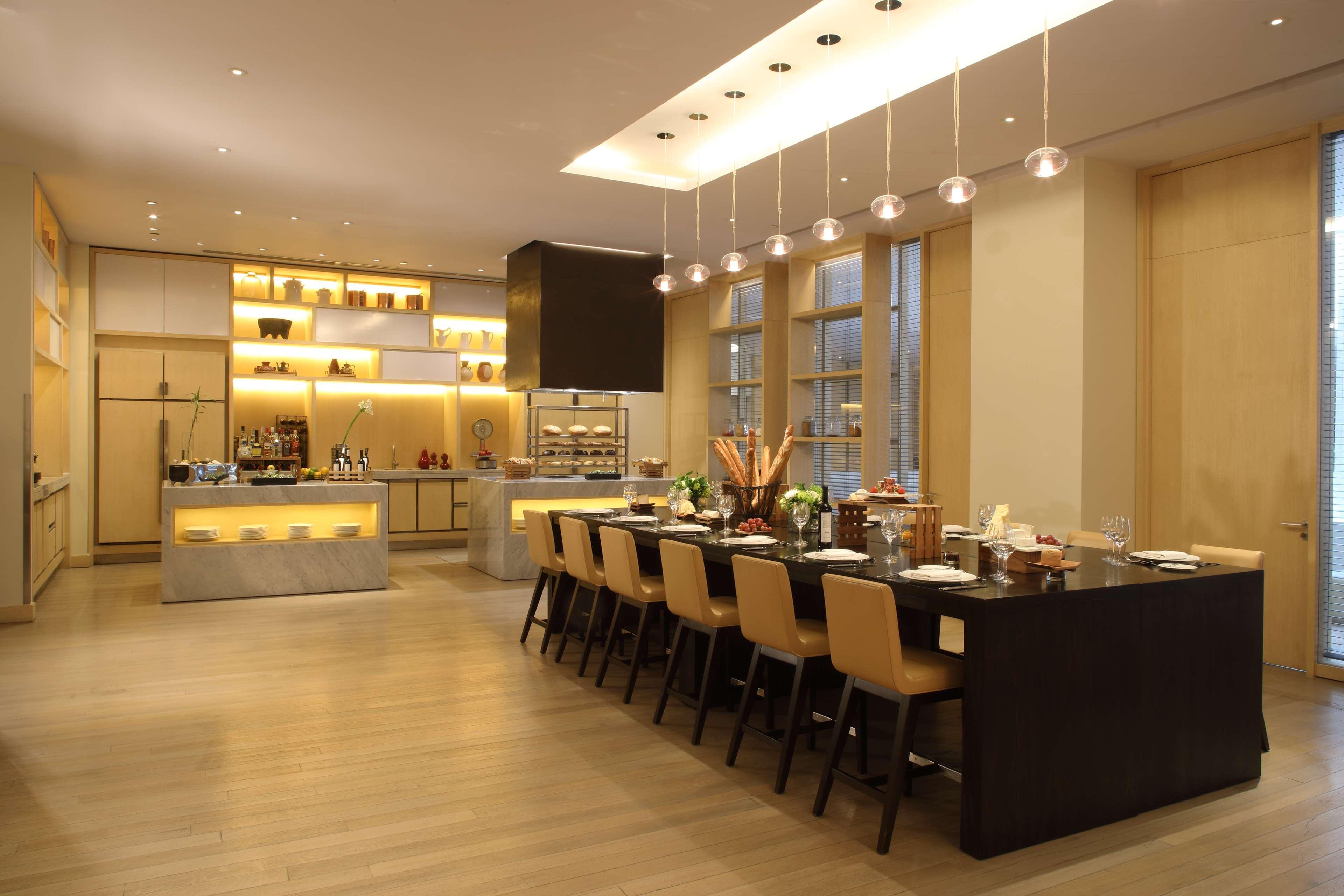 Hyatt Regency Città del Messico Esterno foto The kitchen at the Mandarin Oriental, Hong Kong